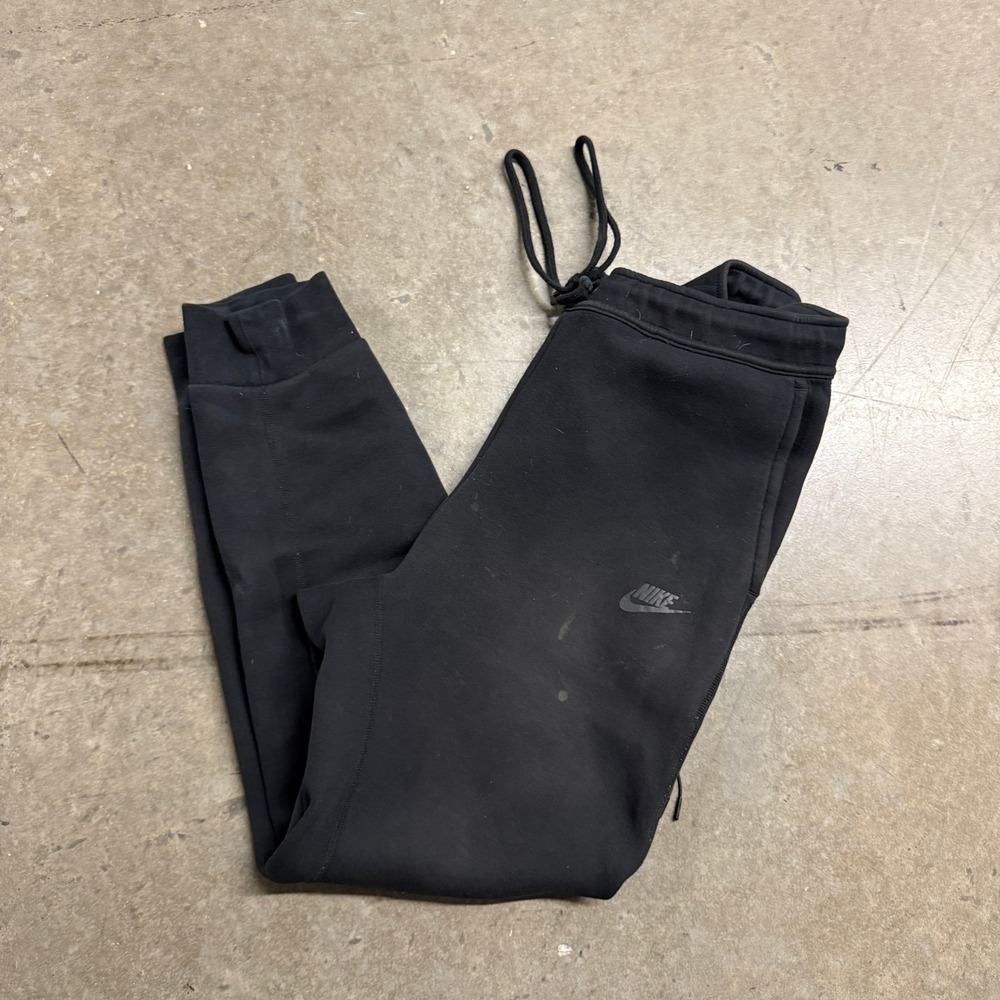 Nike Tech Fleece Joggers Mens Large Black Tapered Sweatpants‎ CU4495-010